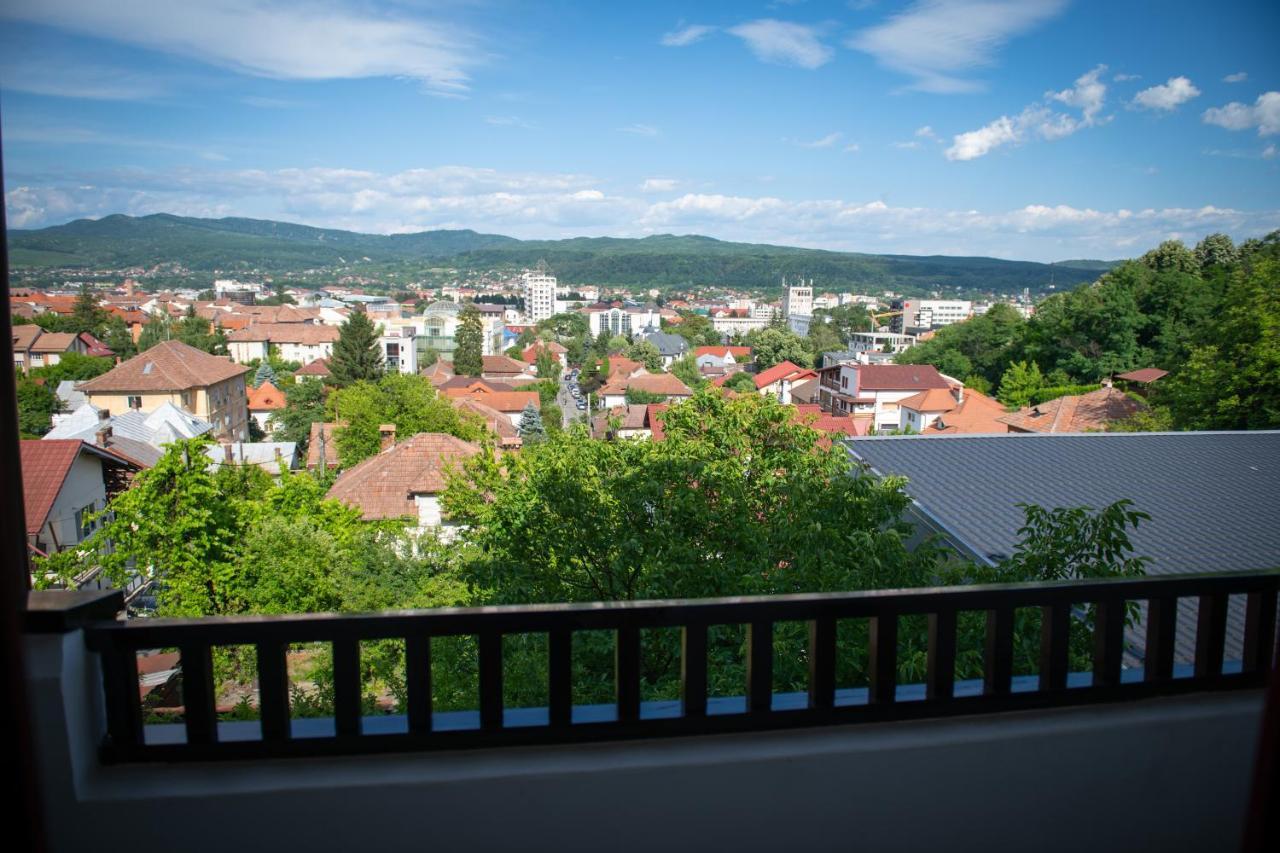 Hotel Panoramic Ramnicu Valcea Bagian luar foto