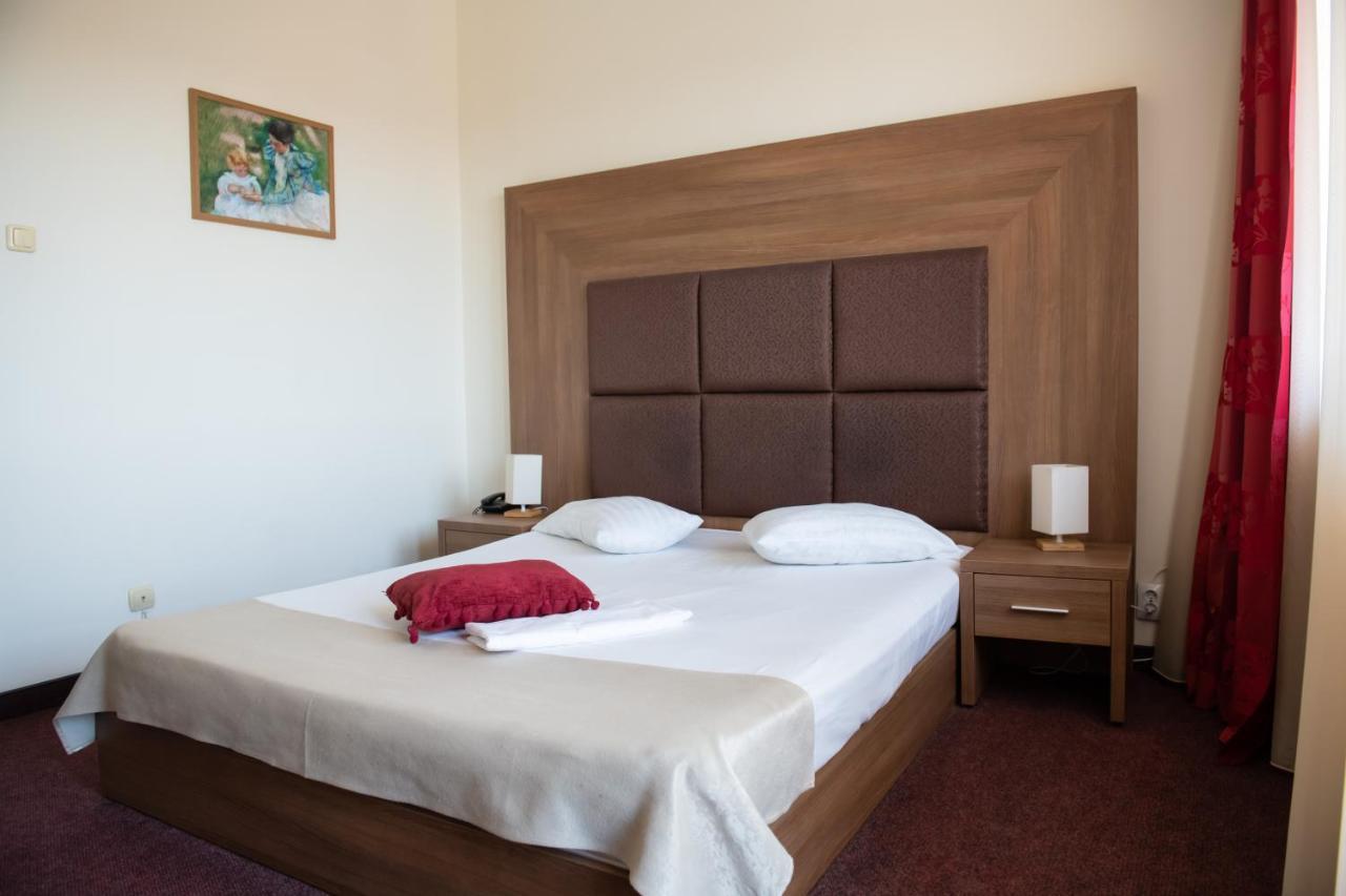 Hotel Panoramic Ramnicu Valcea Bagian luar foto