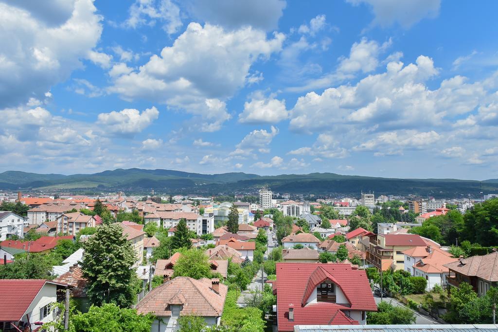 Hotel Panoramic Ramnicu Valcea Bagian luar foto