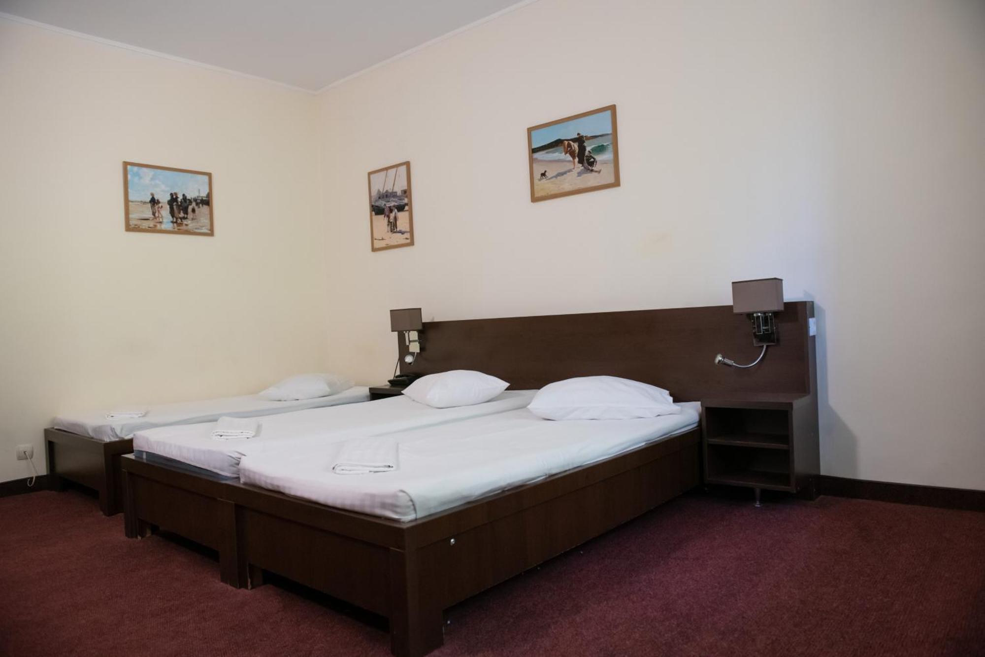 Hotel Panoramic Ramnicu Valcea Bagian luar foto